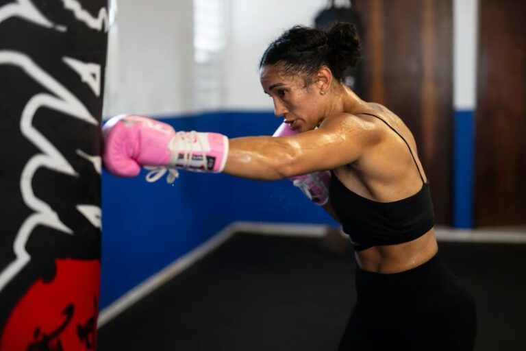 Amanda Serrano: The Real Deal - Entrenamiento