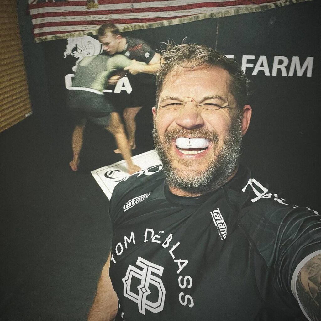 Tom Hardy, de actor rudo a rival imbatible en MMA - Portada